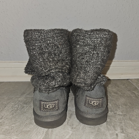 UGG Charcoal Grey Knit Boots - Picture 1 of 5